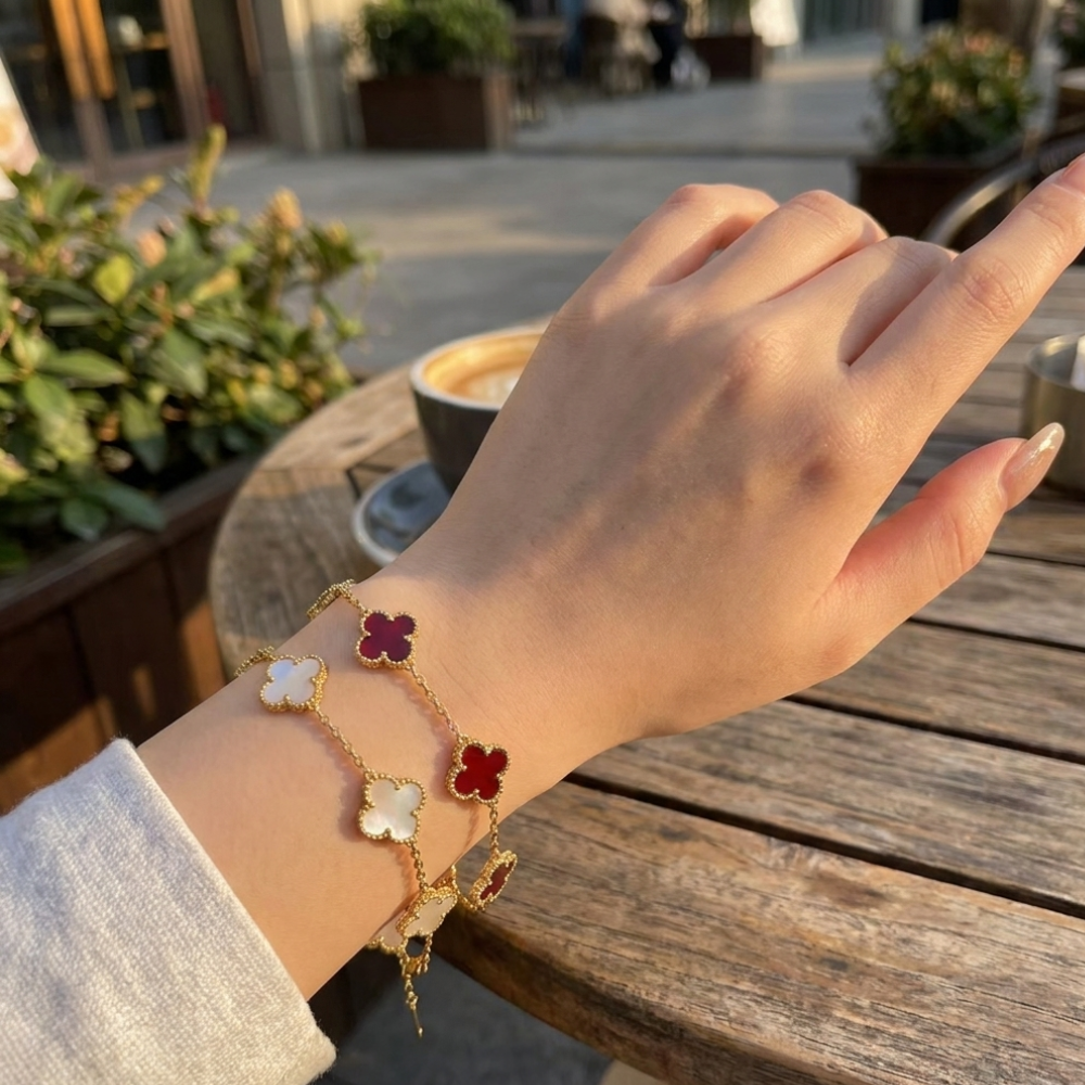 Y2K Clover Bracelet