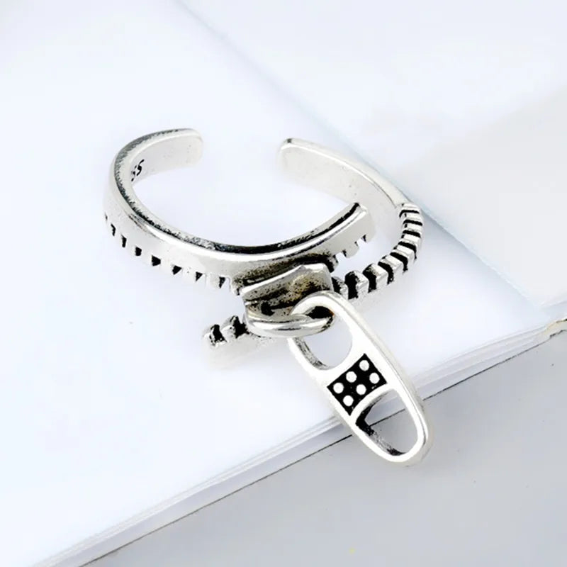 Y2K Zipper Ring
