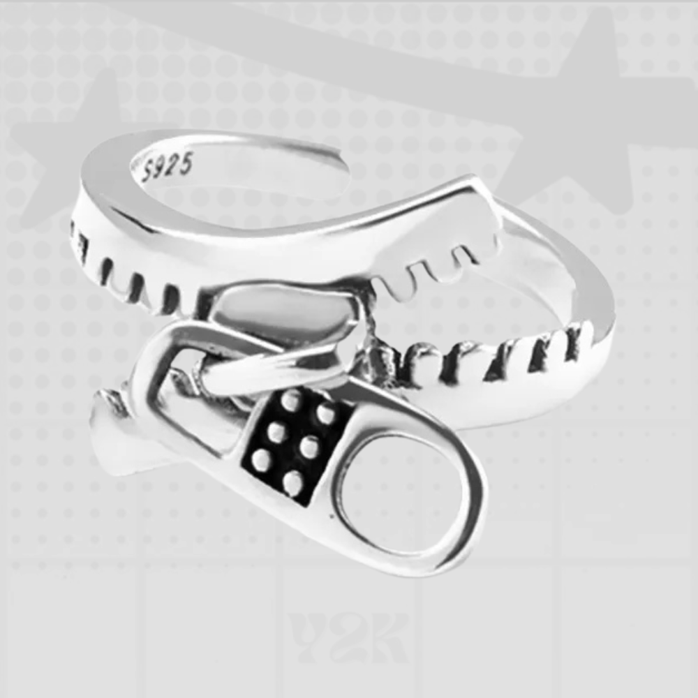 Y2K Zipper Ring