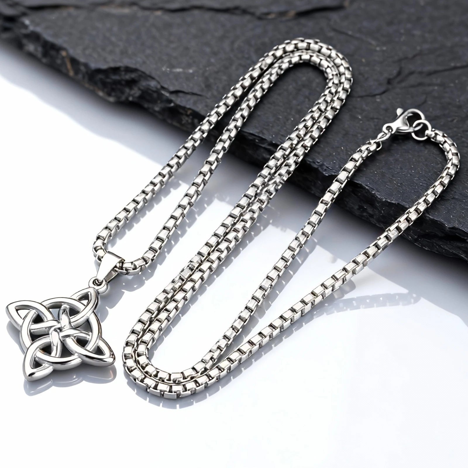 Y2K Celtic Knot Necklace