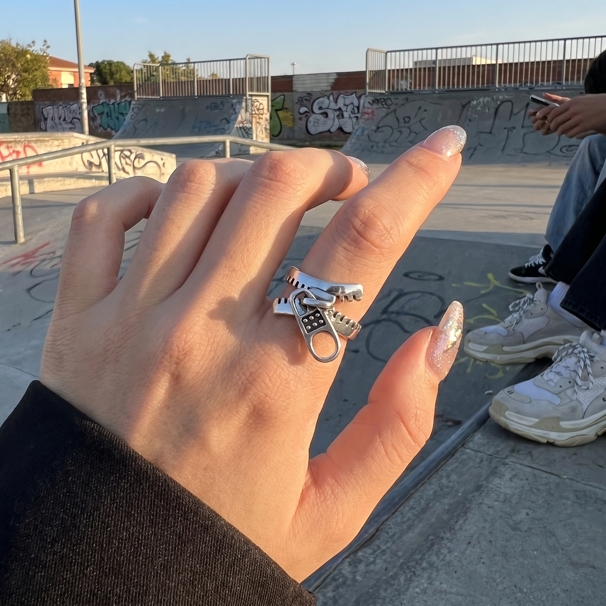 Y2K Zipper Ring
