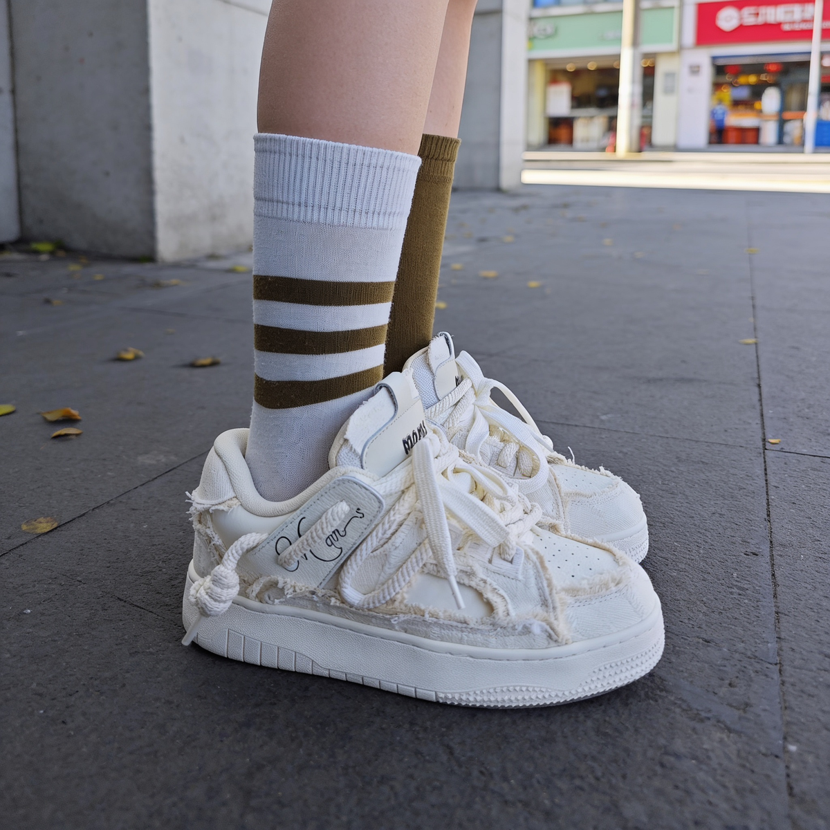 Y2K Distressed Low Top Sneakers